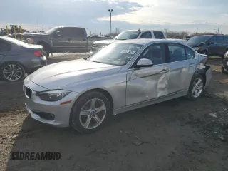 2015 BMW 3 Series 328i xDrive z VIN WBA3B3G59FNR85451, wystawiony jako Copart lot #50977425 z przebiegiem 126 521 mil mil oraz Szkoda całkowita • Salvage title. Historia ofert i sprzedaży dostępna na DreamBid. Obrazek 1.