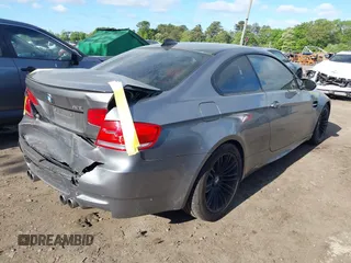 2010 BMW M3 z VIN WBSWD9C55AP362868, wystawiony jako IAAI lot #42265289 z przebiegiem 110 486 mil mil oraz . Historia ofert i sprzedaży dostępna na DreamBid. Obrazek 4.
