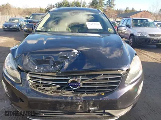2016 Volvo XC60 T5 Drive-E Premier with VIN YV440MDK3G2915618, listed as a IAAI auction lot 41112381 with 75,720 mi miles. Bid and sale history available at carsss.com. Image 6.