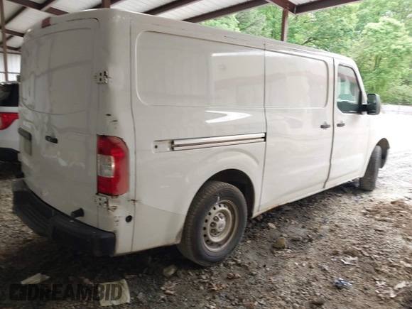 2015 Nissan NV SV with VIN 1N6BF0KL8FN800567, listed as a IAAI auction lot 42042724 with 168,459 mi miles. Bid and sale history available at carsss.com. Image 4.
