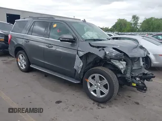 2020 Ford Expedition XLT with VIN 1FMJU1JT8LEA13492, listed as a IAAI auction lot 42250562 with Not provided miles and . Bid and sale history available at DreamBid. Image 1.