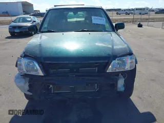 2000 Honda CR-V EX with VIN JHLRD176XYC035377, listed as a IAAI auction lot 41694054 with 196,985 mi miles. Bid and sale history available at carsss.com. Image 13.