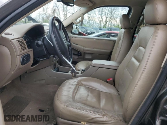 2005 Ford Explorer XLT z VIN 1FMZU63K95UA09657, wystawiony jako Copart lot #51505505 z przebiegiem 164 160 mil mil oraz Szkoda całkowita • Salvage title. Historia ofert i sprzedaży dostępna na DreamBid. Obrazek 7.