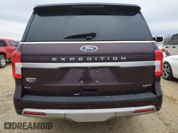 2024 Ford Expedition Max XLT with VIN 1FMJK1H85REA64304, listed as a Copart auction lot 44801765 with 7,635 mi miles and Salvage title. Bid and sale history available at DreamBid. Image 6.