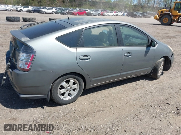 2005 Toyota Prius with VIN JTDKB20U853030385, listed as a IAAI auction lot 41737217 with 299,999 mi miles. Bid and sale history available at carsss.com. Image 4.