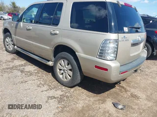 2006 Mercury Mountaineer with VIN 4M2EU37E26UJ24859, listed as a IAAI auction lot 41724224 with 284,499 mi miles. Bid and sale history available at carsss.com. Image 3.