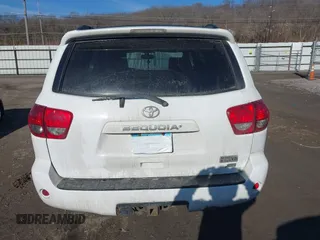 2013 Toyota Sequoia SR5 with VIN 5TDBW5G17DS086641, listed as a IAAI auction lot 41655162 with 210,828 mi miles. Bid and sale history available at carsss.com. Image 17.