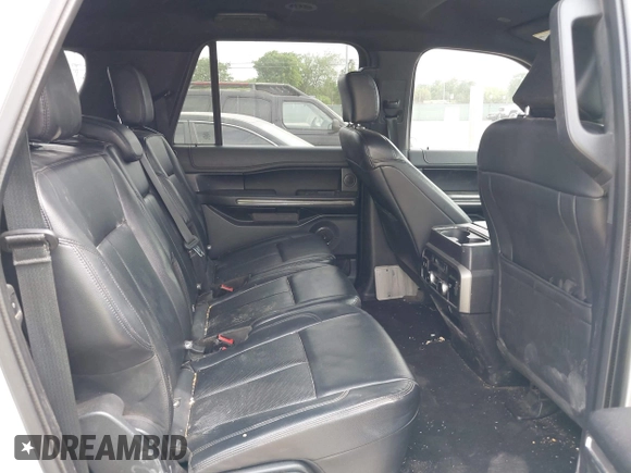 2019 Ford Expedition Max XLT z VIN 1FMJK1HT1KEA13618, wystawiony jako IAAI lot #42074765 z przebiegiem 75 446 mil mil oraz . Historia ofert i sprzedaży dostępna na DreamBid. Obrazek 8.