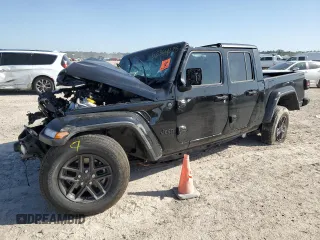 2024 Jeep Gladiator Sport S z VIN 1C6HJTAG4RL103597, wystawiony jako Copart lot #52364275 z przebiegiem 12 128 mil mil oraz Nie do naprawy • Non repairable. Historia ofert i sprzedaży dostępna na DreamBid. Obrazek 1.