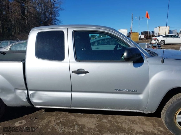 2012 Toyota Tacoma with VIN 5TFTX4CN9CX016345, listed as a IAAI auction lot 41447154 with 136,837 mi miles. Bid and sale history available at carsss.com. Image 13.