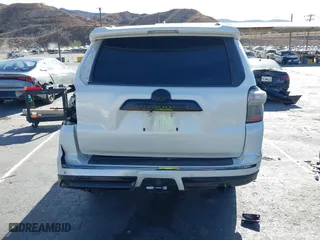 2020 Toyota 4Runner SR5 with VIN JTEBU5JR8L5764463, listed as a IAAI auction lot 41414717 with 94,723 mi miles. Bid and sale history available at carsss.com. Image 17.