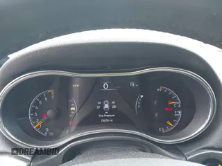 2018 Jeep Grand Cherokee Laredo z VIN 1C4RJFAG1JC479838, wystawiony jako IAAI lot #41903955 z przebiegiem 73 076 mil mil oraz . Historia ofert i sprzedaży dostępna na DreamBid. Obrazek 7.