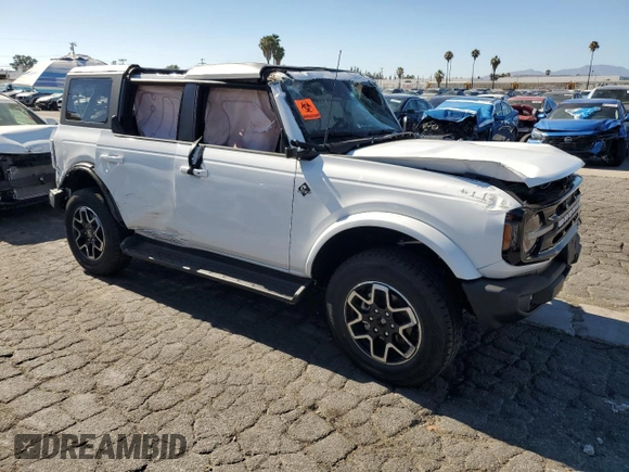 2025 Ford Bronco Outer Banks z VIN 1FMDE8BH3SLA77107, wystawiony jako Copart lot #63737525 z przebiegiem 1 790 mil mil oraz Szkoda całkowita • Salvage title. Historia ofert i sprzedaży dostępna na DreamBid. Obrazek 4.