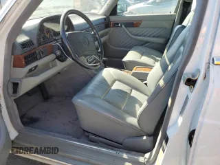 1991 Mercedes-Benz 420 with VIN WDBCA35E9MA597051, listed as a Copart auction lot 69926944 with 160,717 mi miles and Clean Title. Bid and sale history available at carsss.com. Image 7.