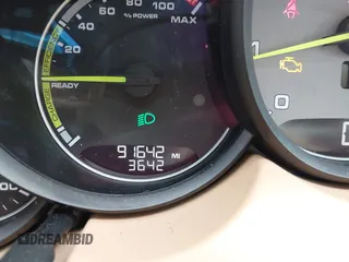 2016 Porsche Cayenne S E-Hybrid z VIN WP1AE2A22GLA17486, wystawiony jako IAAI lot #42229641 z przebiegiem 91 642 mil mil oraz . Historia ofert i sprzedaży dostępna na DreamBid. Obrazek 16.