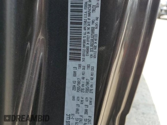 2018 Ram 1500 Tradesman z VIN 3C6JR6DG8JG250868, wystawiony jako Copart lot #58997015 z przebiegiem 109 142 mil mil oraz Czysty tytuł • Clean title. Historia ofert i sprzedaży dostępna na DreamBid. Obrazek 12.