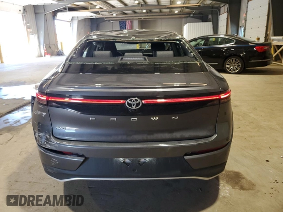 2023 Toyota Crown XLE z VIN JTDAAAAF5P3014060, wystawiony jako Copart lot #54799945 z przebiegiem 32 495 mil mil oraz Szkoda całkowita • Salvage title. Historia ofert i sprzedaży dostępna na DreamBid. Obrazek 6.