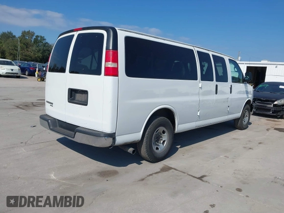 2013 Chevrolet Express Passenger LT с VIN 1GAZG1FG1D1192177, выставлен на аукционе IAAI как лот 41521801 с пробегом 100 323 миль миль и . История ставок и продаж доступна на DreamBid. Изображение 4.
