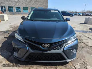 2020 Toyota Camry SE with VIN 4T1G11AK9LU346896, listed as a Copart auction lot 52213535 with 113,167 mi miles and Salvage Title. Bid and sale history available at carsss.com. Image 5.