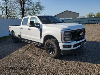 2024 Ford F-250 XL with VIN 1FT8W2BA7REE43944, listed as a Copart auction lot 56780625 with 2,754 mi miles and Clean title. Bid and sale history available at DreamBid. Image 4.