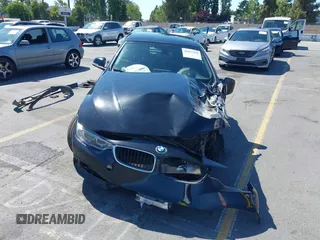 2015 BMW 4 Series 428i z VIN WBA3V7C53FP772066, wystawiony jako IAAI lot #42837150 z przebiegiem Nie podano mil oraz . Historia ofert i sprzedaży dostępna na DreamBid. Obrazek 13.