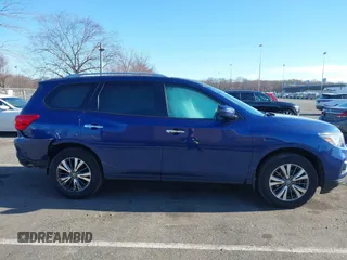 2017 Nissan Pathfinder SL with VIN 5N1DR2MM2HC900131, listed as a IAAI auction lot 41803828 with 214,460 mi miles. Bid and sale history available at carsss.com. Image 13.