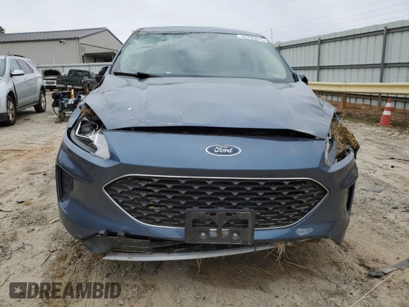 2020 Ford Escape SE with VIN 1FMCU0G69LUC26977, listed as a Copart auction lot 45796615 with 58,791 mi miles and Salvage Title. Bid and sale history available at carsss.com. Image 5.
