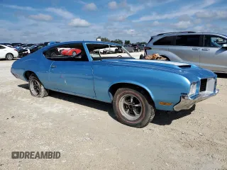 1971 Oldsmobile Cutlass z VIN 336871R114260, wystawiony jako Copart lot #74089014 z przebiegiem 343 583 mil mil oraz Szkody całkowita. Historia ofert i sprzedaży dostępna na DreamBid. Obrazek 4.