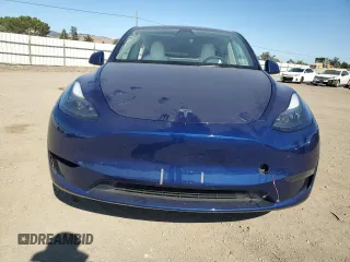 2024 Tesla Model Y Long Range with VIN 7SAYGDEEXRF983989, listed as a Copart auction lot 64035155 with 12,137 mi miles and Salvage title. Bid and sale history available at DreamBid. Image 5.