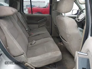 2006 Ford Explorer XLT with VIN 1FMEU73816ZA04465, listed as a IAAI auction lot 41803947 with 185,866 mi miles. Bid and sale history available at carsss.com. Image 8.