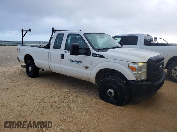 2014 Ford F-250 XLT with VIN 1FT7X2BT0EEB28715, listed as a Copart auction lot 43449075 with 177,622 mi miles and Clean title. Bid and sale history available at DreamBid. Image 4.