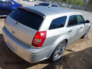 2008 Dodge Magnum with VIN 2D4FV47TX8H178219, listed as a IAAI auction lot 41851976 with 173,123 mi miles and . Bid and sale history available at carsss.com. Image 4.