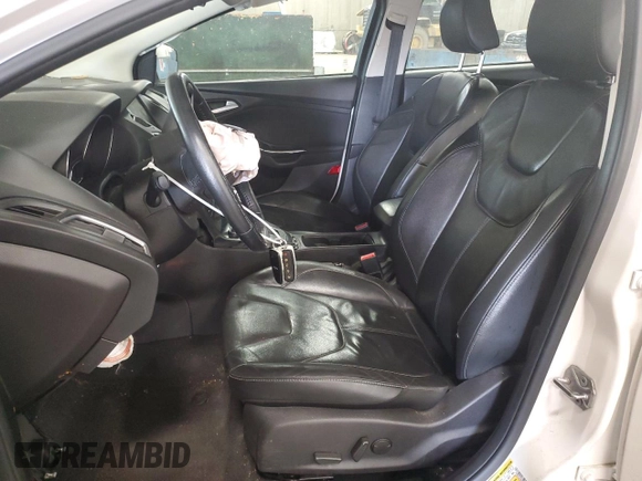 2015 Ford Focus Titanium с VIN 1FADP3J28FL385528, выставлен на аукционе Copart как лот 50628395 с пробегом 92 323 миль миль и На запчасти • Non repairable. История ставок и продаж доступна на DreamBid. Изображение 7.