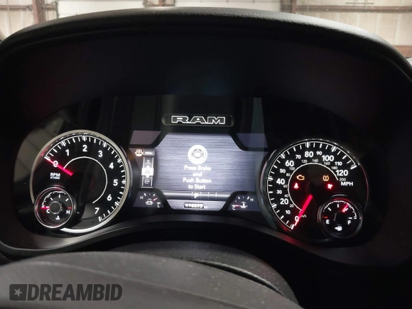 2025 Ram 1500 Big Horn z VIN 1C6RRFFG0SN572588, wystawiony jako IAAI lot #41629079 z przebiegiem 6 675 mil mil oraz . Historia ofert i sprzedaży dostępna na DreamBid. Obrazek 7.