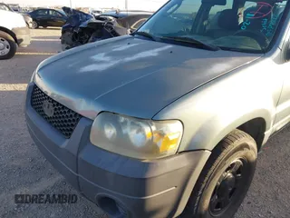 2006 Ford Escape XLS with VIN 1FMYU02ZX6KA08067, listed as a IAAI auction lot 41589342 with 166,448 mi miles and . Bid and sale history available at DreamBid. Image 6.