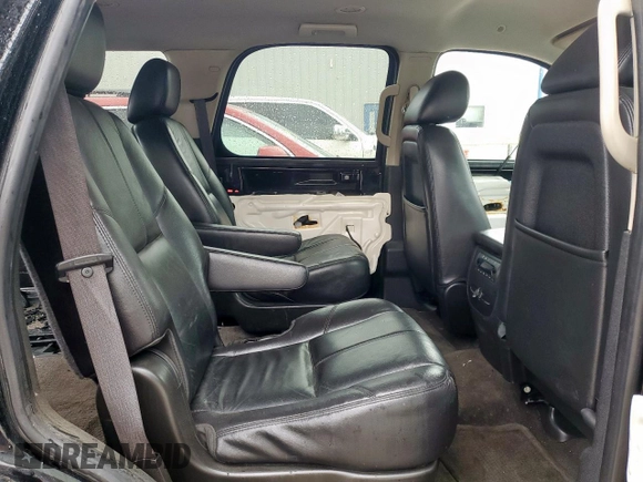 2011 Chevrolet Tahoe LT z VIN 1GNSCBE07BR102826, wystawiony jako Copart lot #54546765 z przebiegiem 234 000 mil mil oraz Szkoda całkowita • Salvage title. Historia ofert i sprzedaży dostępna na DreamBid. Obrazek 11.