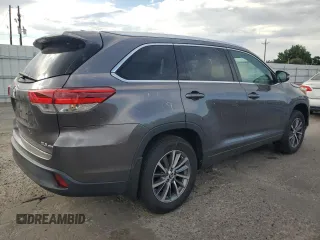 2018 Toyota Highlander SE with VIN 5TDJZRFH8JS538021, listed as a Copart auction lot 63496775 with 43,586 mi miles and Salvage title. Bid and sale history available at DreamBid. Image 3.