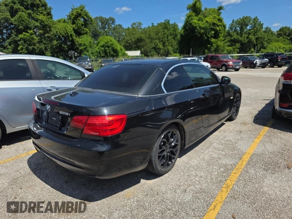 2011 BMW 3 Series 328i with VIN WBADW7C50BE727139, listed as a Copart auction lot 62877365 with 124,768 mi miles and Clean title. Bid and sale history available at DreamBid. Image 4.