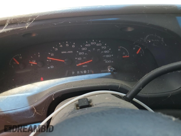 2006 Ford Econoline Cargo z VIN 1FTNE24W16DA32460, wystawiony jako Copart lot #60887395 z przebiegiem 372 336 mil mil oraz Czysty tytuł • Clean title. Historia ofert i sprzedaży dostępna na DreamBid. Obrazek 9.