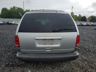 2000 Dodge Caravan SE with VIN 2B4GP44G3YR784939, listed as a Copart auction lot 73253264 with 198,883 mi miles and Salvage Title. Bid and sale history available at carsss.com. Image 6.