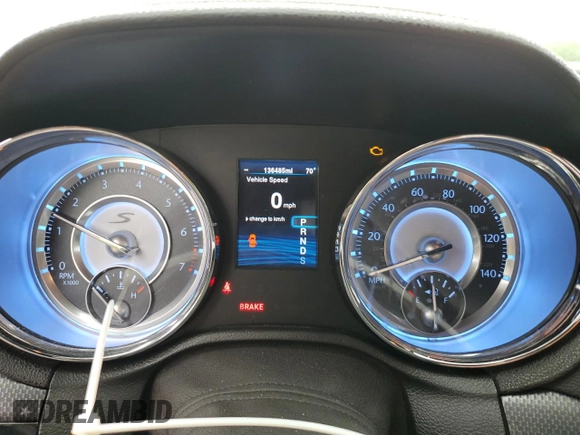 2014 Chrysler 300 S z VIN 2C3CCAGG1EH297607, wystawiony jako Copart lot #56889285 z przebiegiem 136 485 mil mil oraz Szkoda całkowita • Salvage title. Historia ofert i sprzedaży dostępna na DreamBid. Obrazek 9.