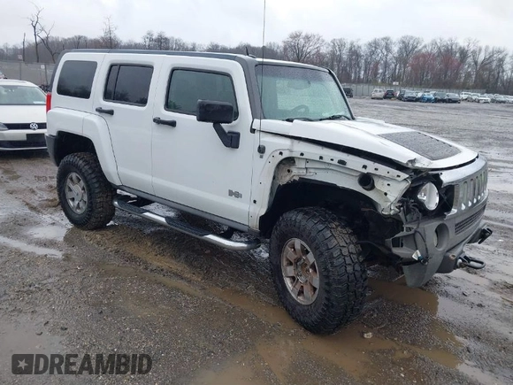 2007 Hummer H3 SUV with VIN 5GTDN13E978173651, listed as a IAAI auction lot 41865862 with 149,857 mi miles. Bid and sale history available at carsss.com. Image 1.