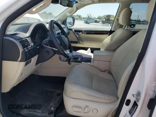 2023 Lexus GX 460 Premium z VIN JTJAM7BX6P5366387, wystawiony jako Copart lot #54217315 z przebiegiem 1 471 mil mil oraz Szkoda całkowita • Salvage title. Historia ofert i sprzedaży dostępna na DreamBid. Obrazek 7.