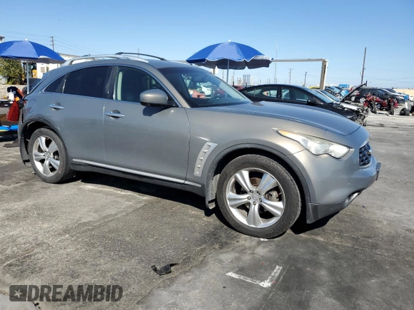 2009 Infiniti FX z VIN JNRAS18U59M102900, wystawiony jako Copart lot #49550615 z przebiegiem 258 370 mil mil oraz Szkoda całkowita • Salvage title. Historia ofert i sprzedaży dostępna na DreamBid. Obrazek 4.