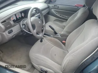 2005 Dodge Stratus SXT z VIN 1B3EL46X05N508070, wystawiony jako Copart lot #52561975 z przebiegiem 98 979 mil mil oraz Szkoda całkowita • Salvage title. Historia ofert i sprzedaży dostępna na DreamBid. Obrazek 7.