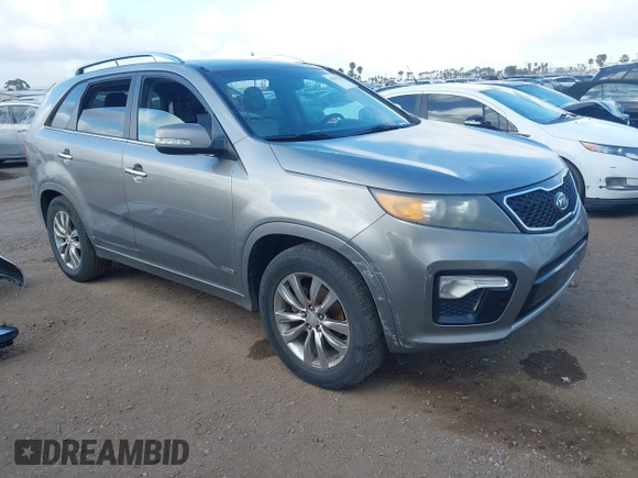 2012 Kia Sorento SX with VIN 5XYKWDA24CG195291, listed as a IAAI auction lot 41912320 with 245,650 mi miles. Bid and sale history available at carsss.com. Image 1.