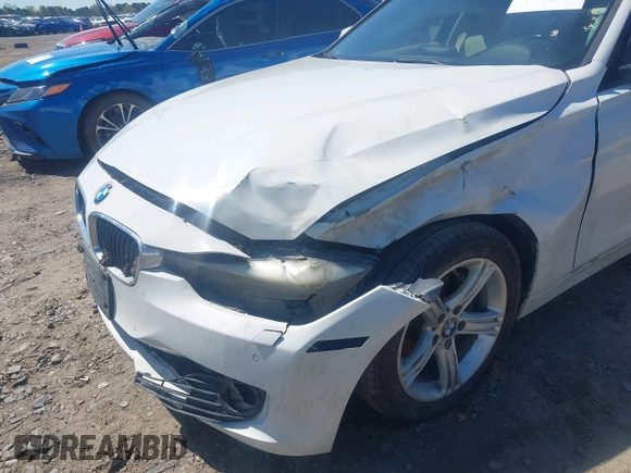 2015 BMW 3 Series 328i xDrive with VIN WBA3B5G59FNS18811, listed as a IAAI auction lot 41867015 with 147,748 mi miles. Bid and sale history available at carsss.com. Image 6.