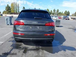 2018 Audi Q5 Premium with VIN WA1ANAFY4J2059948, listed as a IAAI auction lot 40681462 with 53,821 mi miles. Bid and sale history available at carsss.com. Image 15.