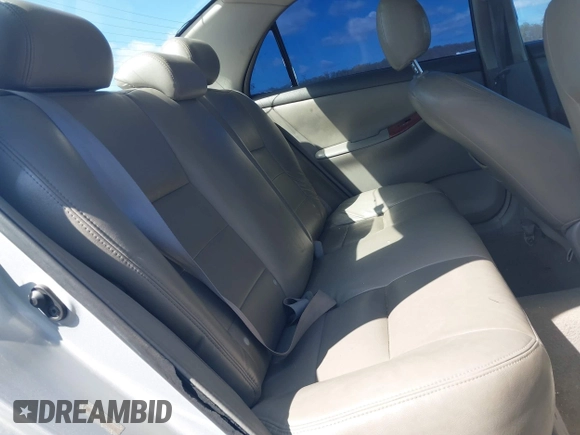 2007 Toyota Corolla CE with VIN 1NXBR32E67Z885036, listed as a IAAI auction lot 41983140 with 204,502 mi miles and . Bid and sale history available at DreamBid. Image 8.