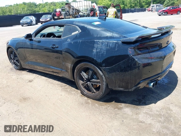 2016 Chevrolet Camaro 2SS with VIN 1G1FH1R76G0130957, listed as a IAAI auction lot 40950588 with 88,301 mi miles and . Bid and sale history available at DreamBid. Image 3.